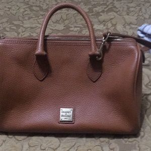 Do obey and Bourne satchel